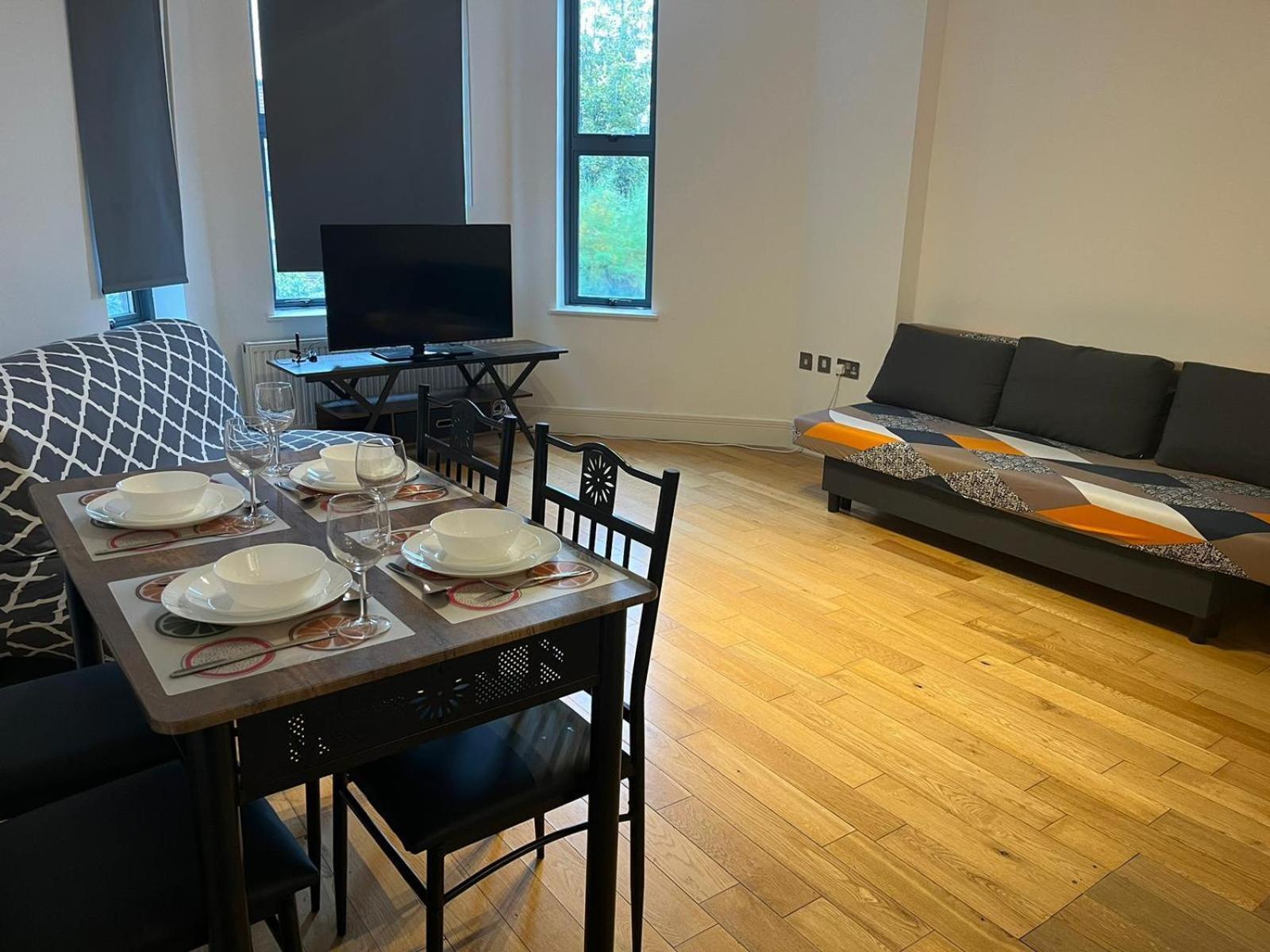Westciti Chatsworth Road Apartments Кройдон Экстерьер фото